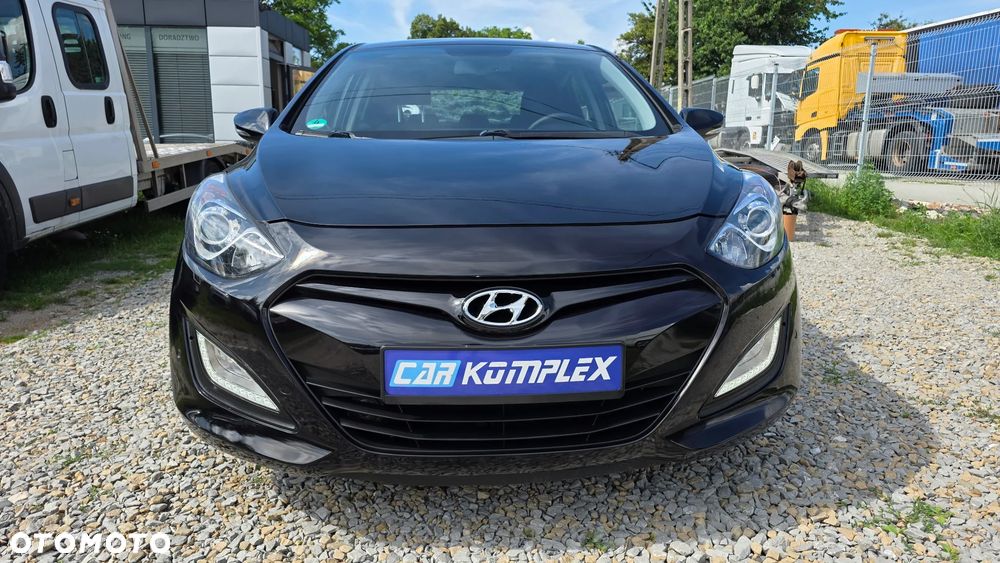 Hyundai i30 1.4 Fifa World Cup Edition - 9