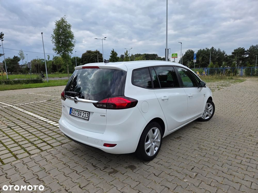 Opel Zafira - 11