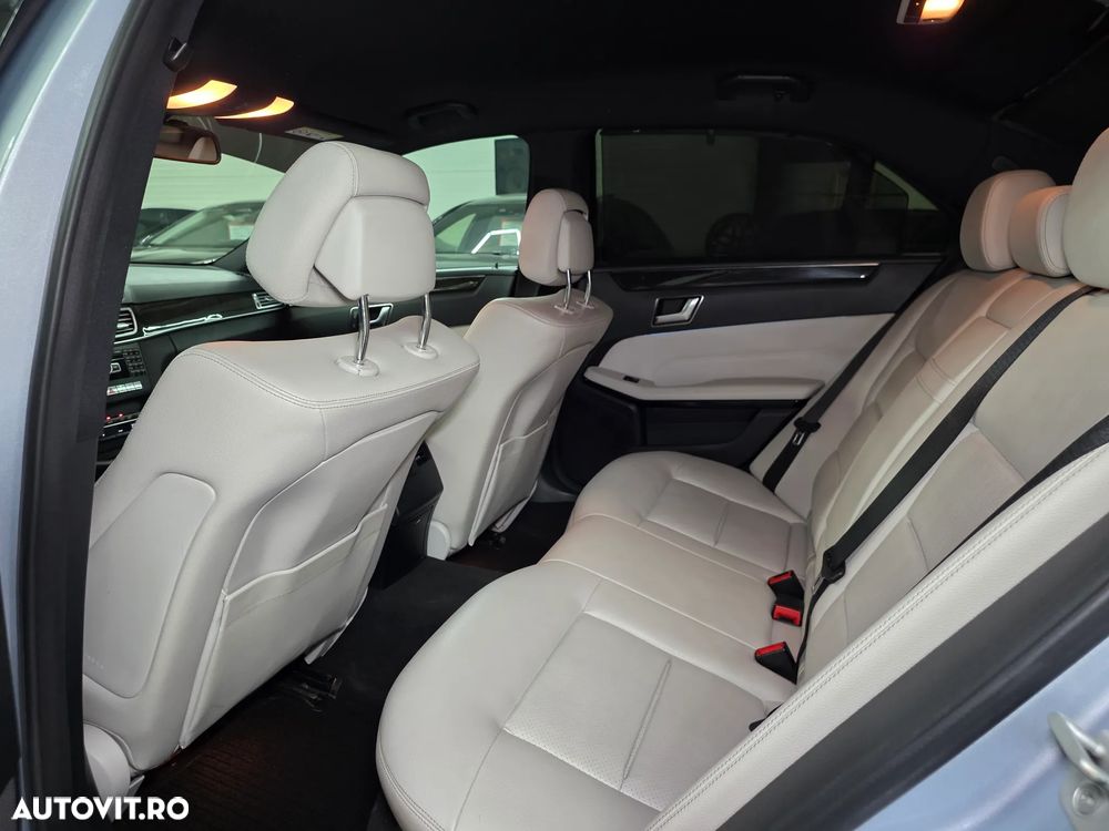 Mercedes-Benz E 220 BlueTEC 9G-TRONIC Avantgarde - 11