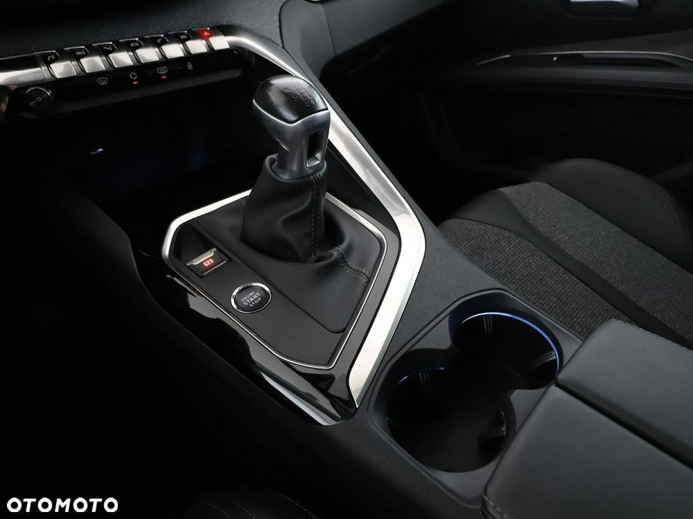 Peugeot 3008 1.2 PureTech Allure - 30