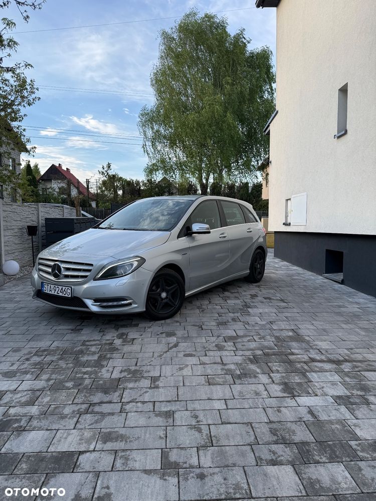 Mercedes-Benz Klasa B 180 CDI (BlueEFFICIENCY) - 1