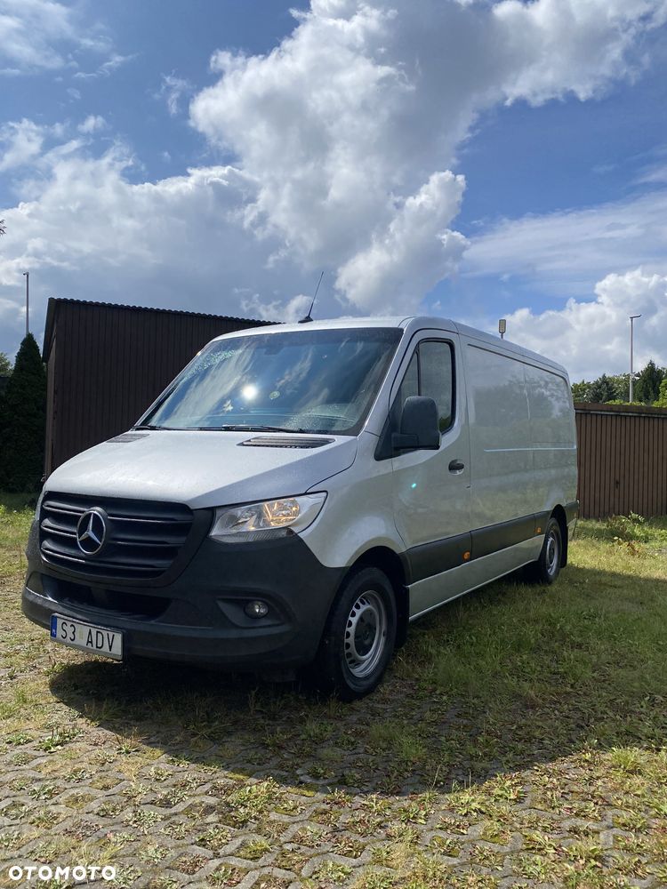 Mercedes-Benz Sprinter - 2