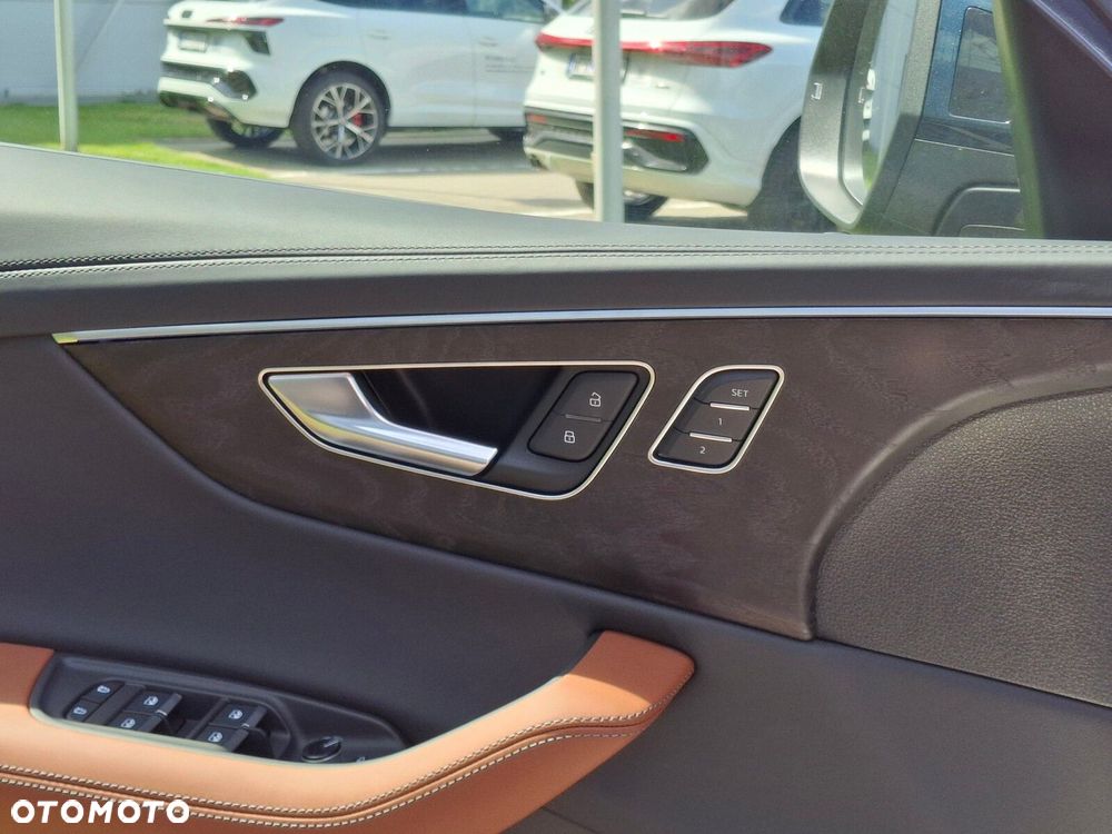 Audi Q8 - 16