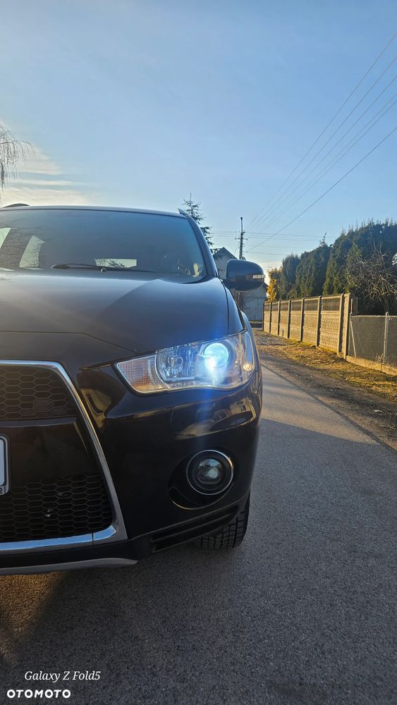 Mitsubishi Outlander - 22