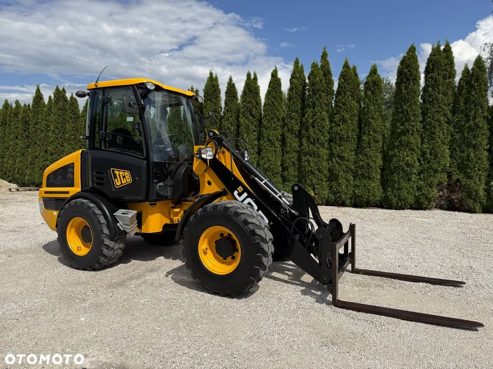JCB 407 T4 / 2019 ROK / SILNIK 4-CYL BEZ DPF I ADBLUE / PIĘKNA / ORYGINAŁ / ZADBANA / SPROWADZONA Z NIEMIEC / MAŁE GABARYTY / SILNA / 406 408 409 60 70 M 506 509 - 11