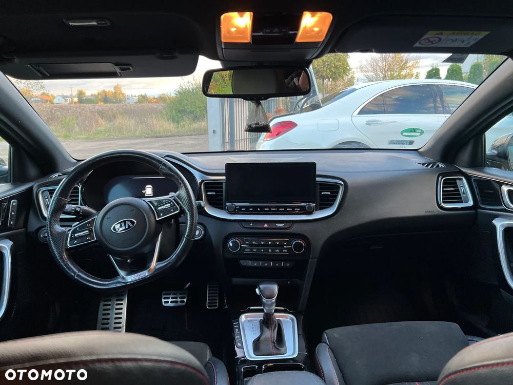 Kia ProCeed 1.6 T-GDI GT DCT - 9