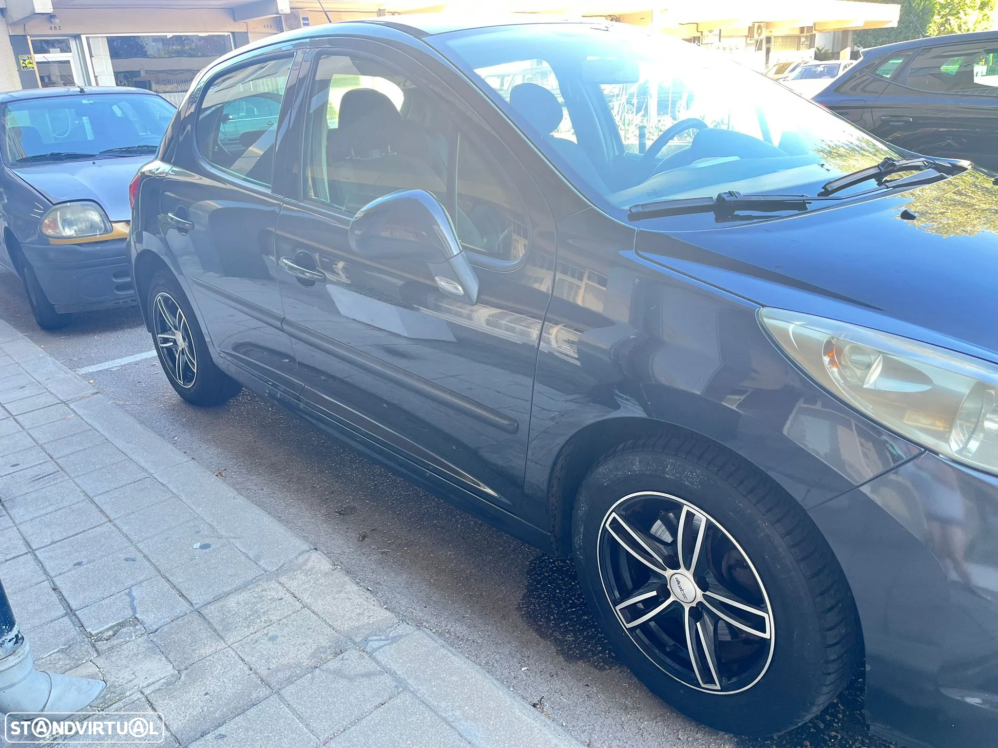 Peugeot 207 1.4 16V Active - 12