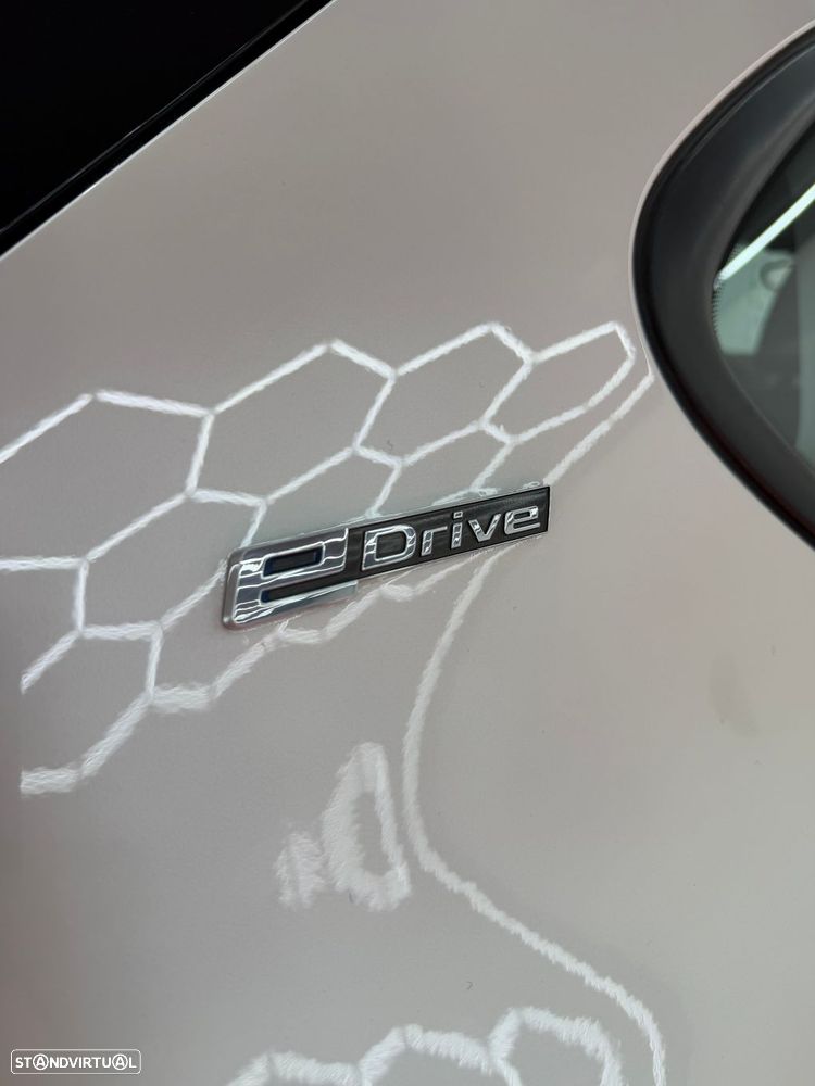 BMW 225xe Active Tourer Line Sport - 18