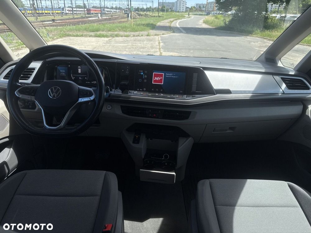 Volkswagen Multivan - 11