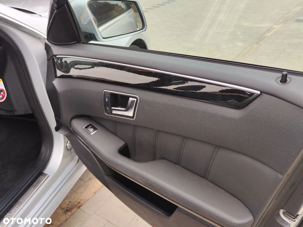 Mercedes-Benz Klasa E 200 CDI DPF BlueEFFICIENCY Automatik Avantgarde - 17
