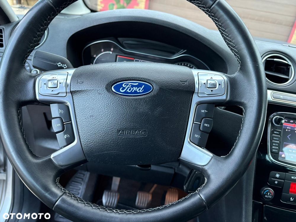 Ford S-Max - 14