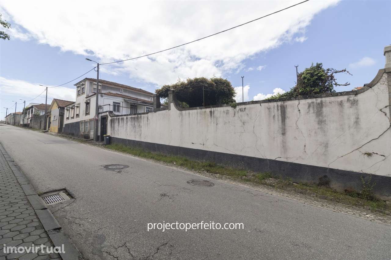 Moradia para Restaurar T5 Venda em Mafamude e Vilar do Paraíso,Vila No - Grande imagem: 2/10