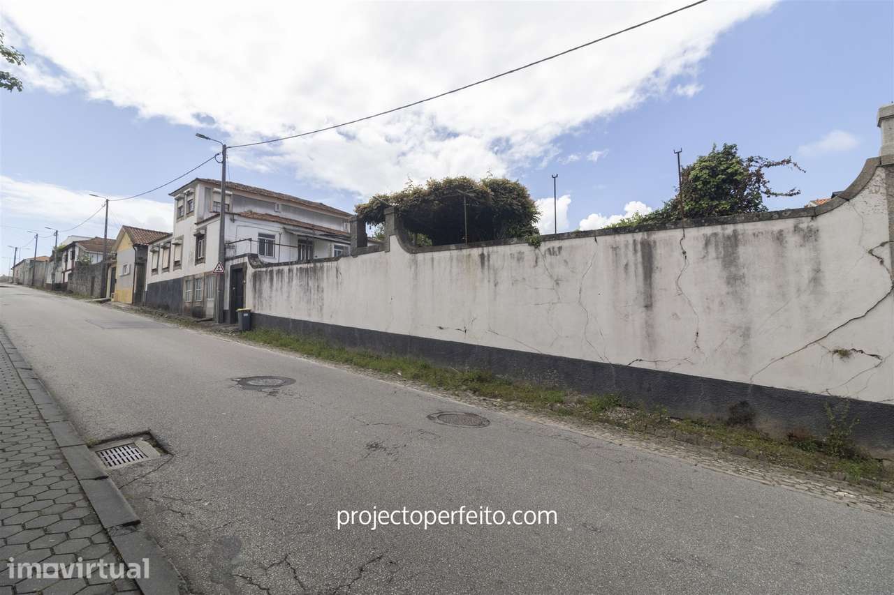Moradia para Restaurar T5 Venda em Mafamude e Vilar do Paraíso,Vila No - Grande imagem: 2/10
