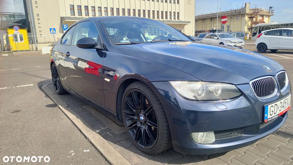 BMW Seria 3 325i - 10