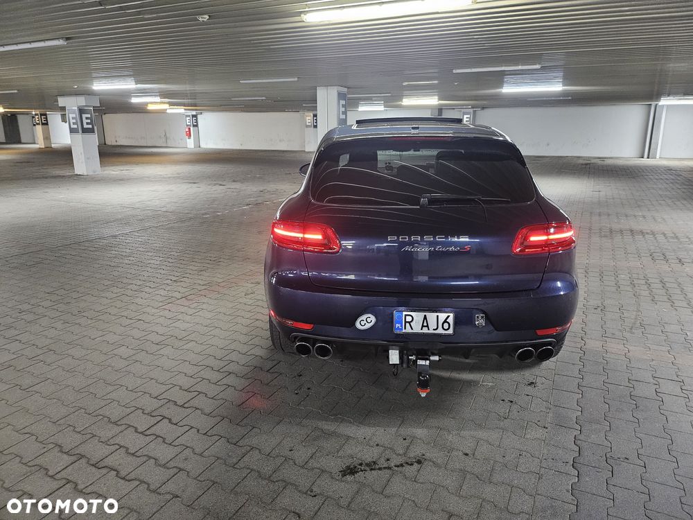 Porsche Macan Turbo PDK mit Performance Paket - 31