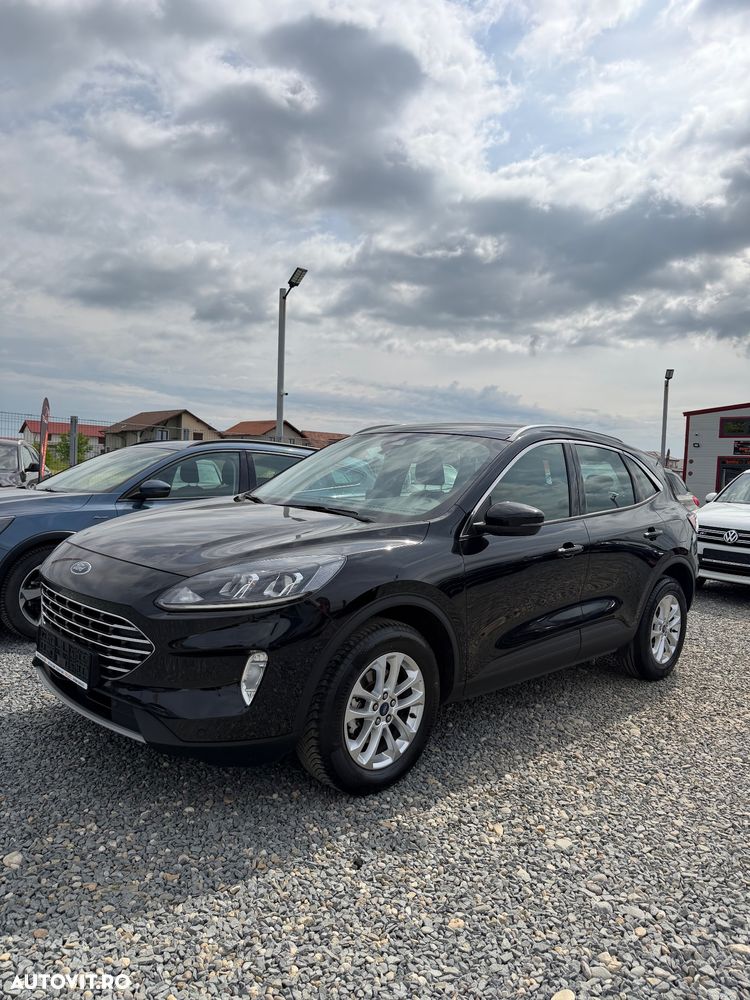 Ford Kuga - 1