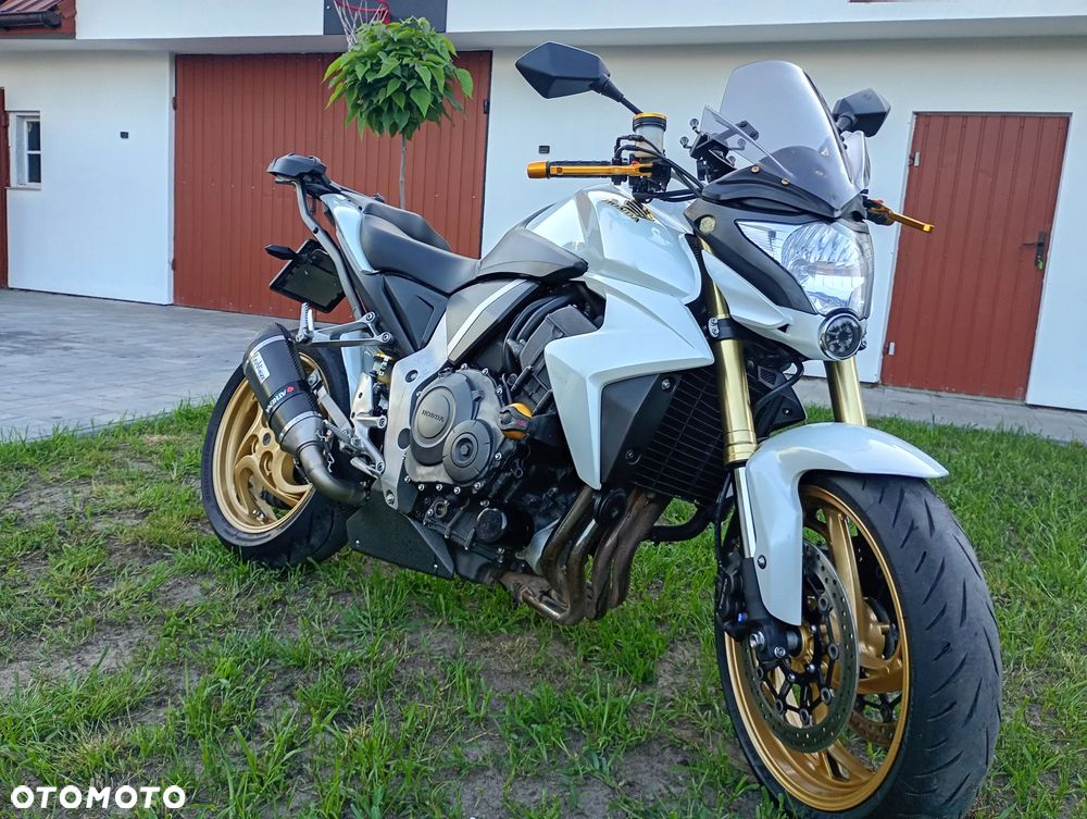 Honda CB - 12