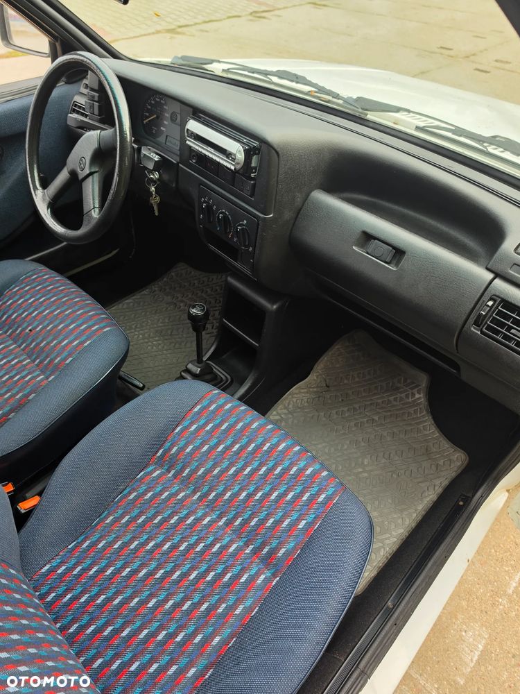 Volkswagen Polo - 27