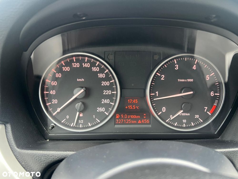 BMW Seria 3 318i - 25