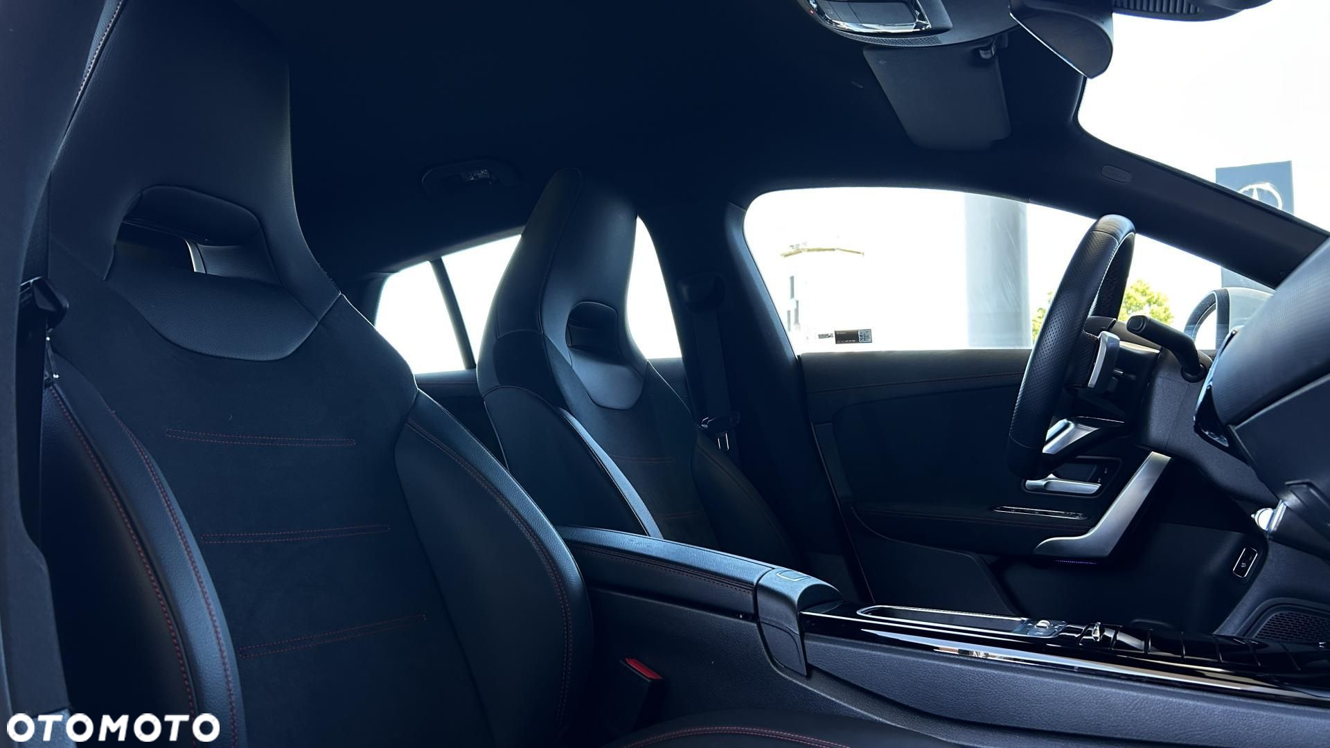 Mercedes-Benz CLA 200 AMG Line 7G-DCT - 22