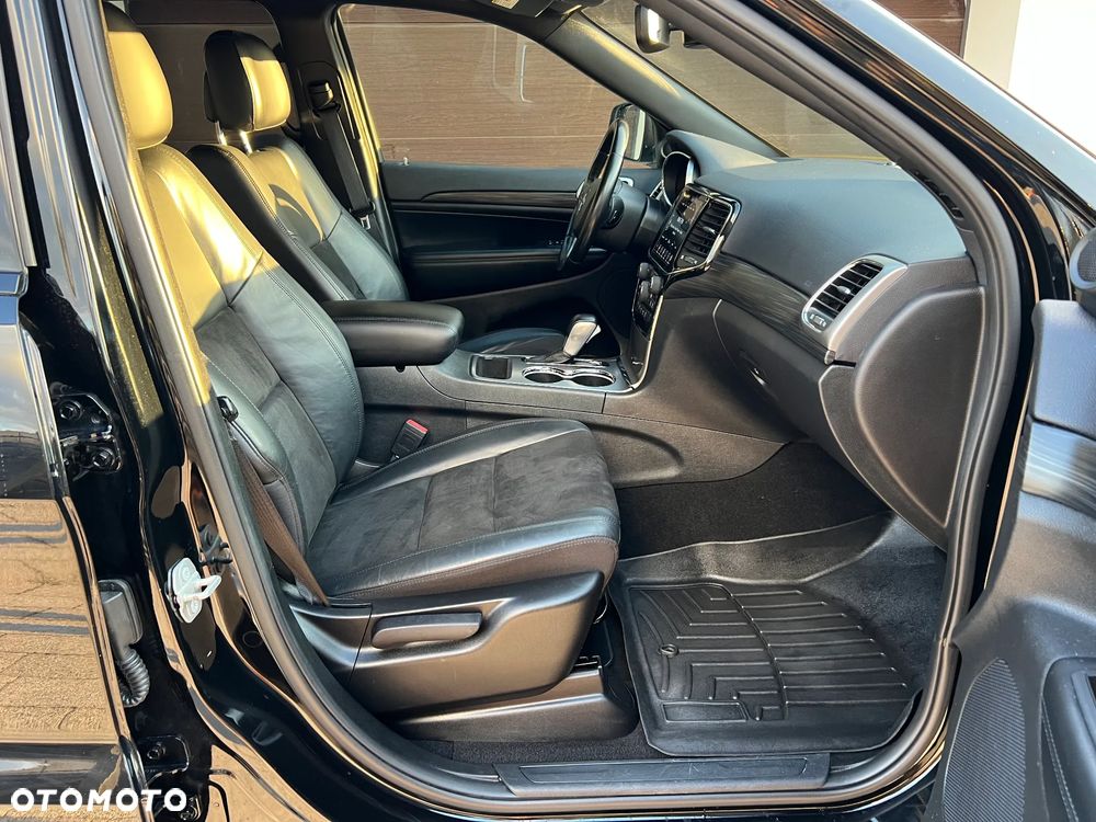 Jeep Grand Cherokee - 17