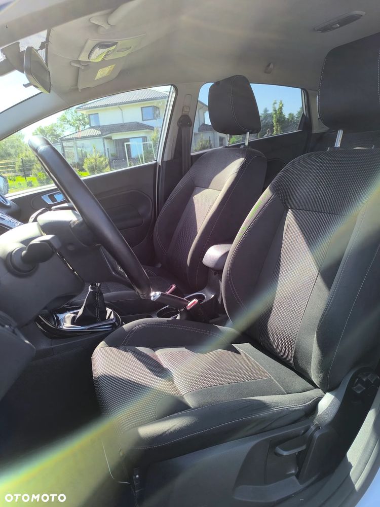 Ford Fiesta - 10