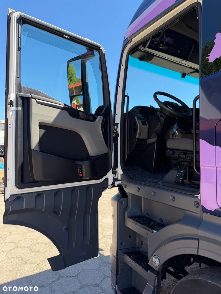 MAN TGX 18.430 MEGA / RETARDER / 3 SZTUKI / BIAŁY KOLOR OKLEJONY FOLIĄ / 1 WŁAŚCICIEL / SALON POLSKA / LOW DECK / KLIMA POSTOJOWA / MAŁE PRZEBIEGI TYLKO 360-420 TYS. KM / 2022 ROK PRODUKCJI !! - 19