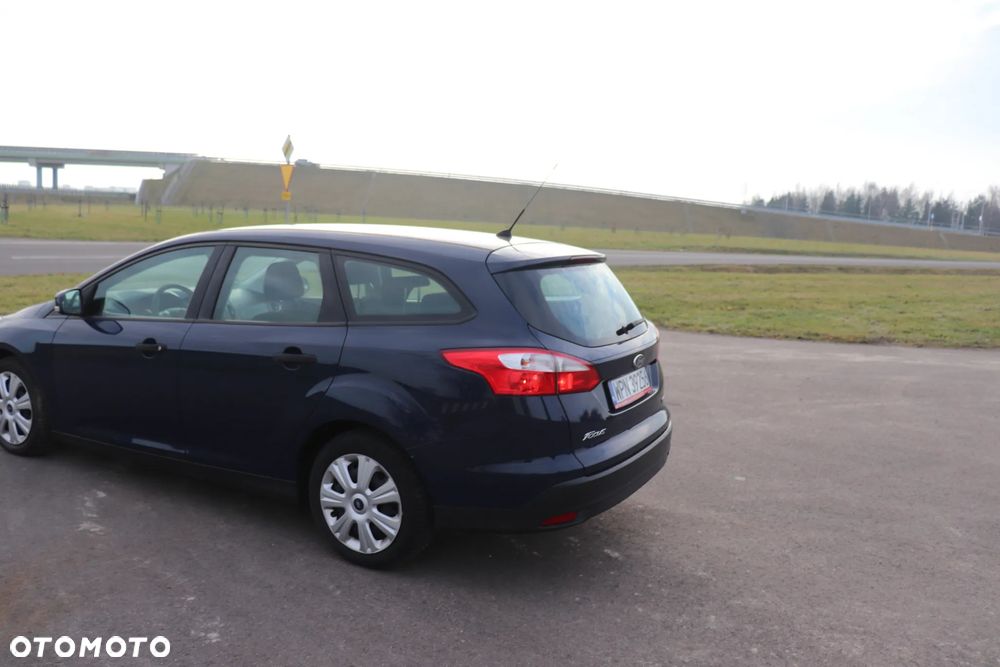 Ford Focus 1.0 EcoBoost Trend - 9