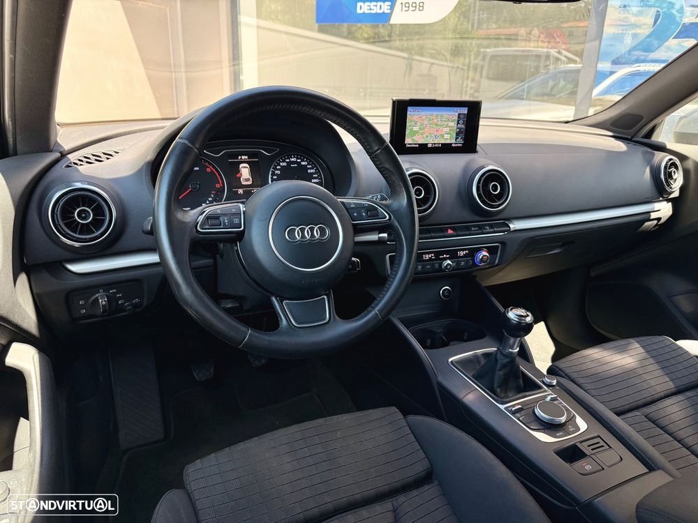 Audi A3 Sportback 1.6 TDI S-line - 7