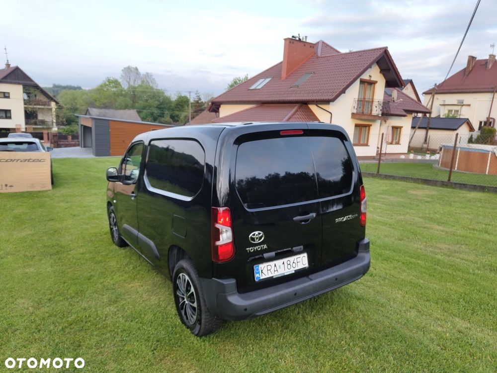 Toyota Proace City - 16