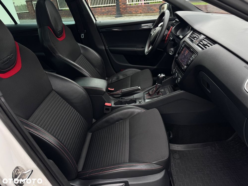 Skoda Octavia Combi 2.0 TDI DSG RS First Edition - 21