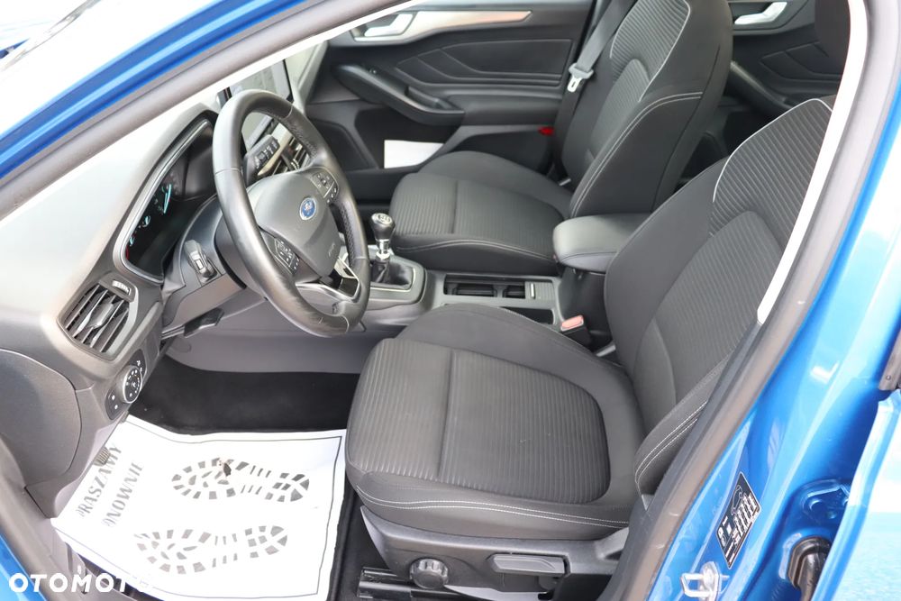 Ford Focus 1.5 EcoBlue Start-Stopp-System TITANIUM STYLE - 32