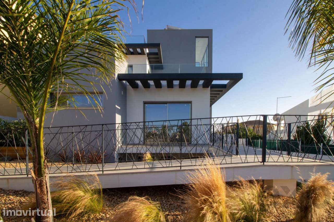 Moradia Contemporânea de Luxo com Vista em Ferragudo - Grande imagem: 5/60
