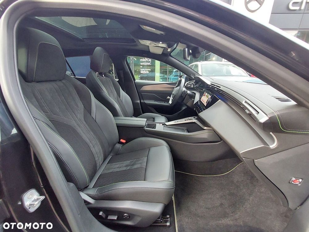 Peugeot 408 - 15