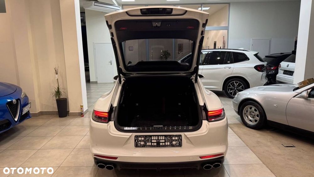 Porsche Panamera 4 Platinum Edition - 39