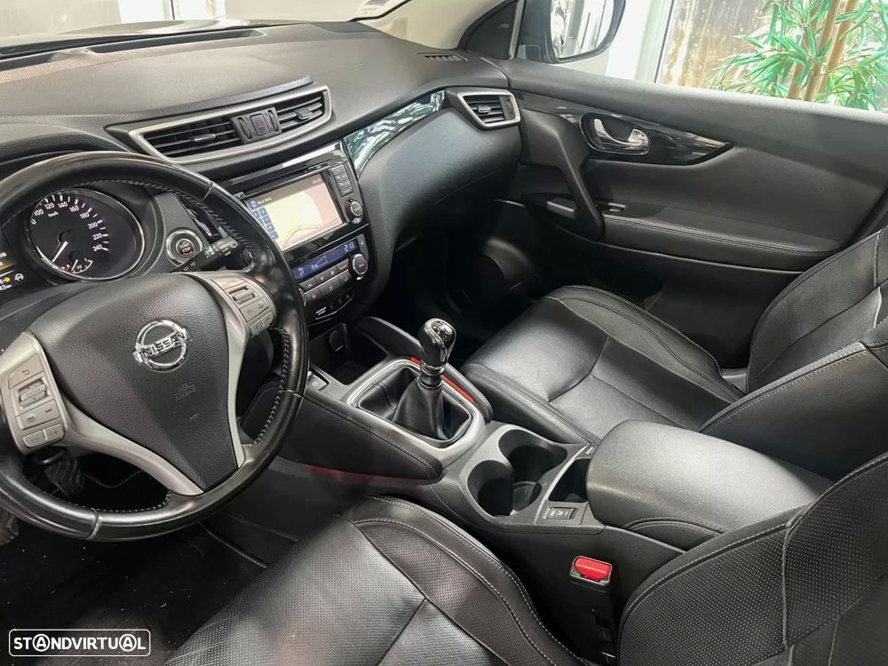 Nissan Qashqai 1.5 dCi Tekna Premium 17 - 11