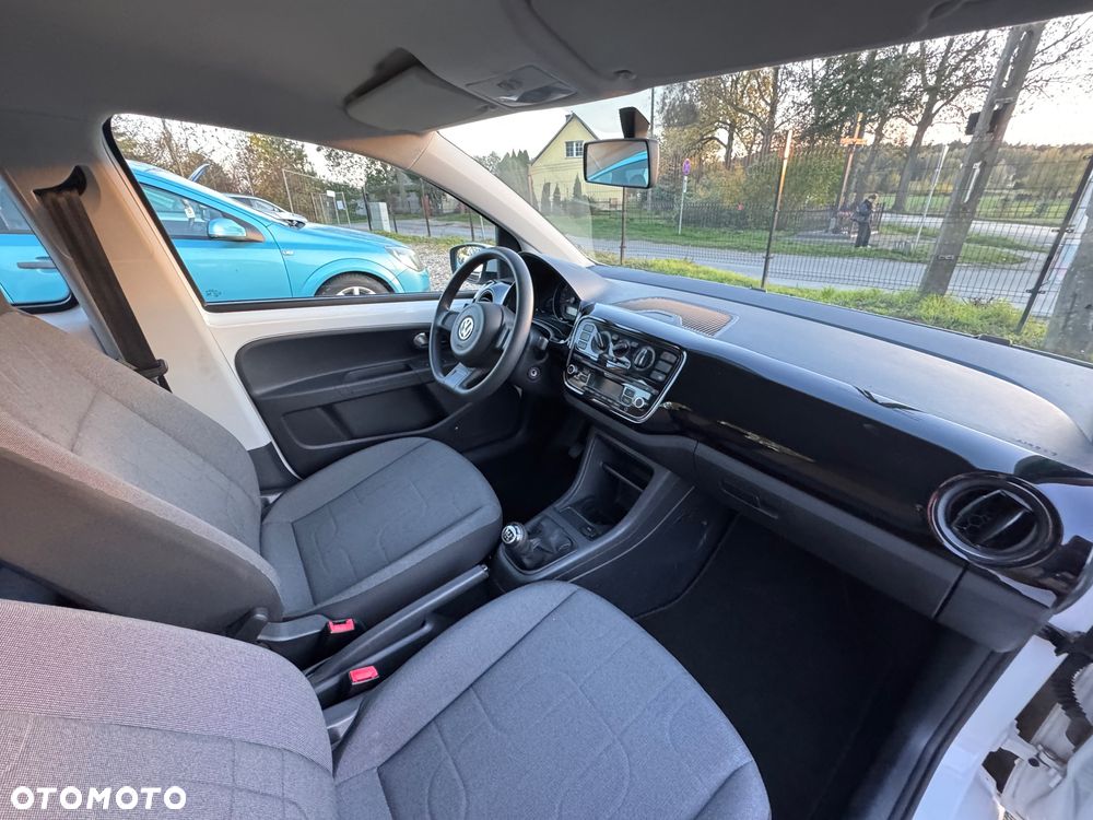 Volkswagen up! 1.0 high EU6 - 8