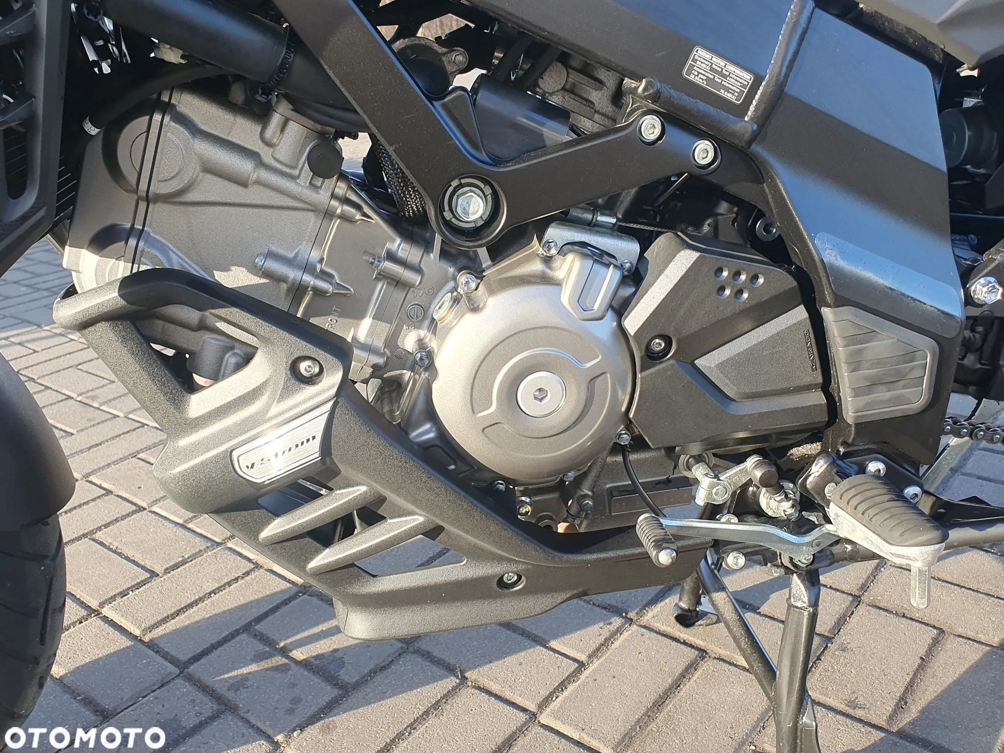 Suzuki V-STROM - 28