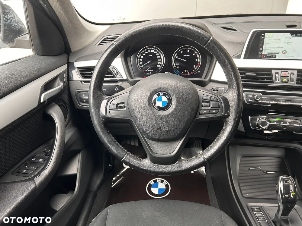 BMW X1 sDrive18d - 24