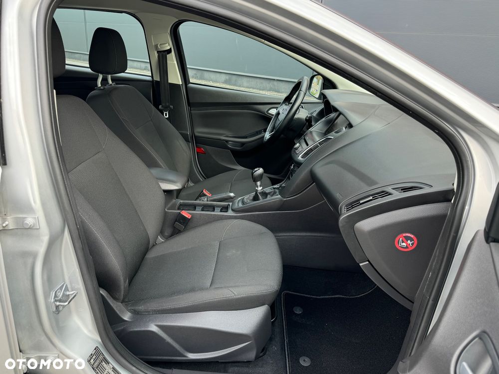 Ford Focus SW 1.5 TDCi Titanium - 8