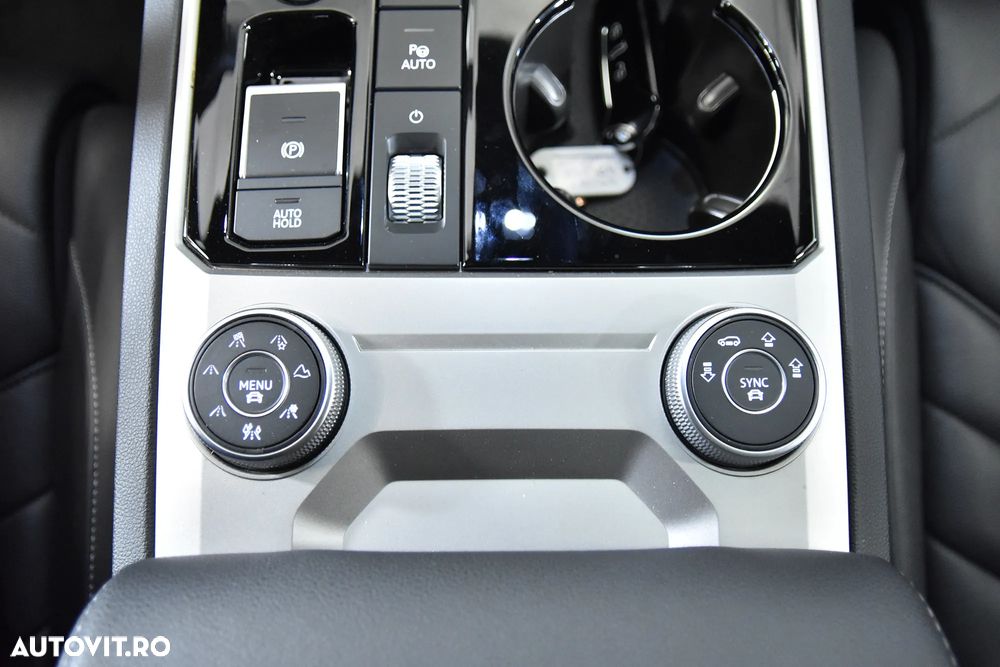 Volkswagen Touareg - 18