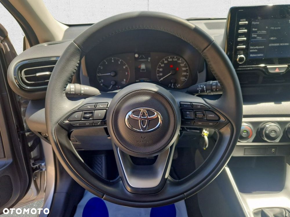 Toyota Yaris - 16