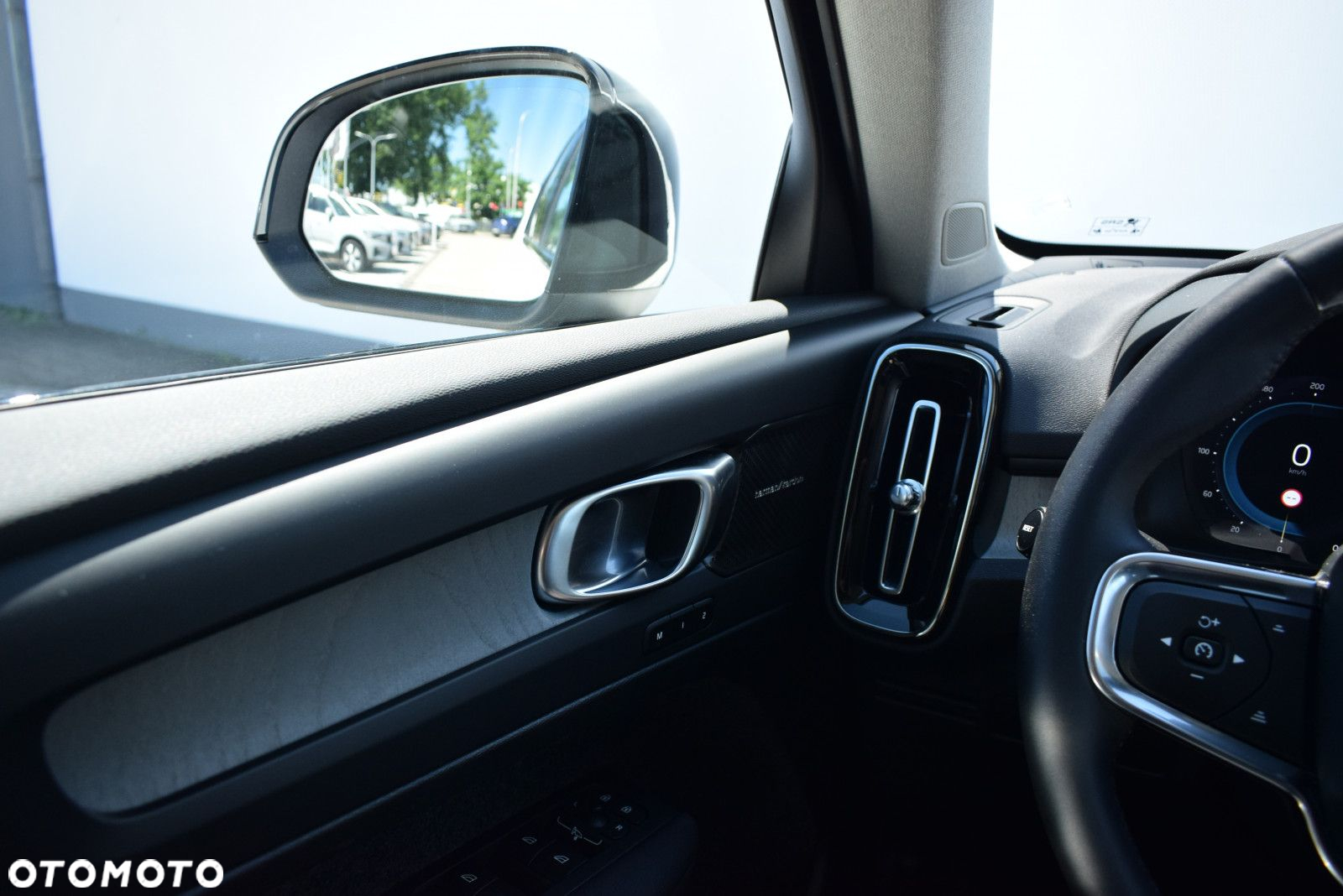 Volvo XC 40 - 11