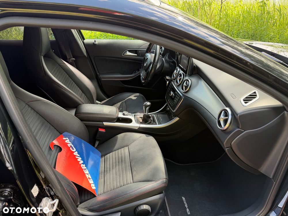 Mercedes-Benz GLA 200 AMG Line - 11