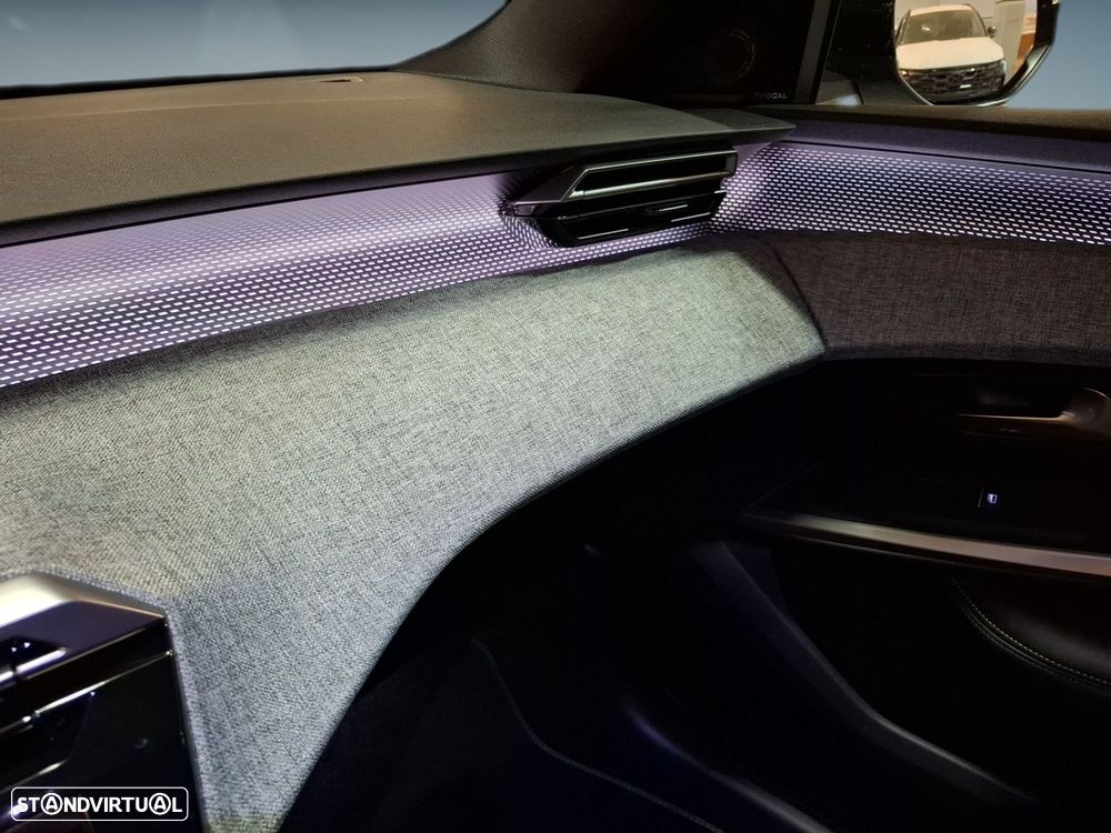 Peugeot E-3008 73 kWh GT - 23