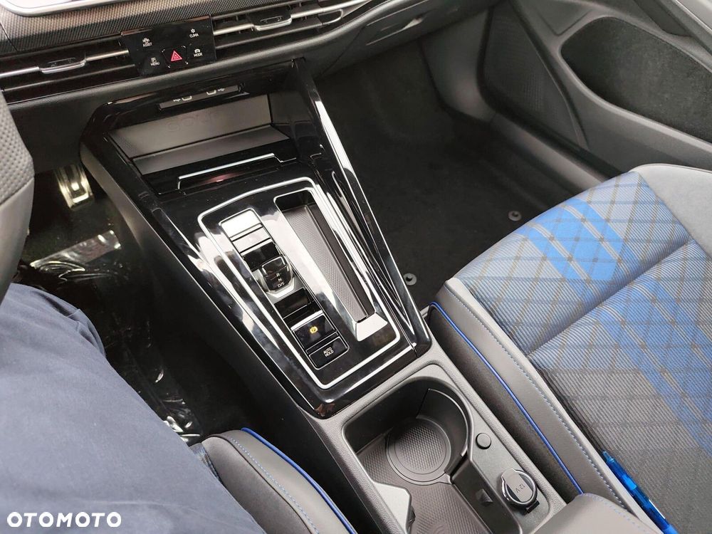 Volkswagen Golf Variant - 15