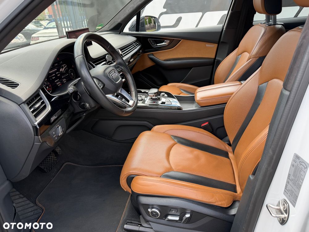 Audi Q7 - 16