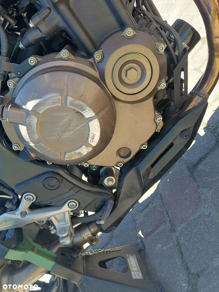 Honda CB - 15
