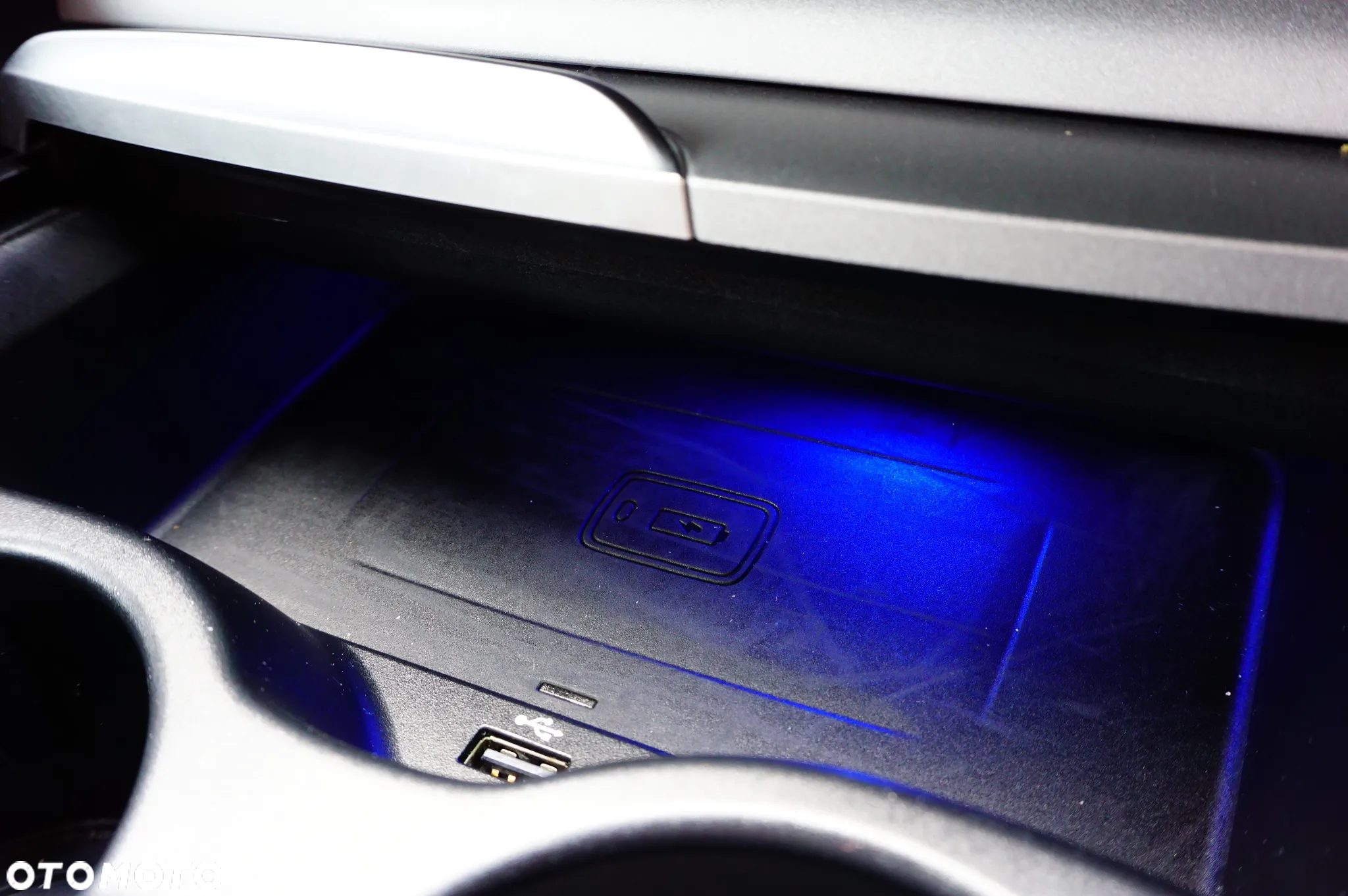 BMW Seria 5 520d - 29