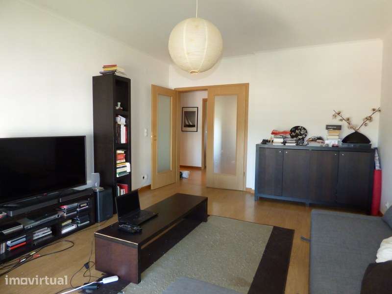 Apartamento T3 de 94m² com garagem e acessibilidade - Grande imagem: 2/9